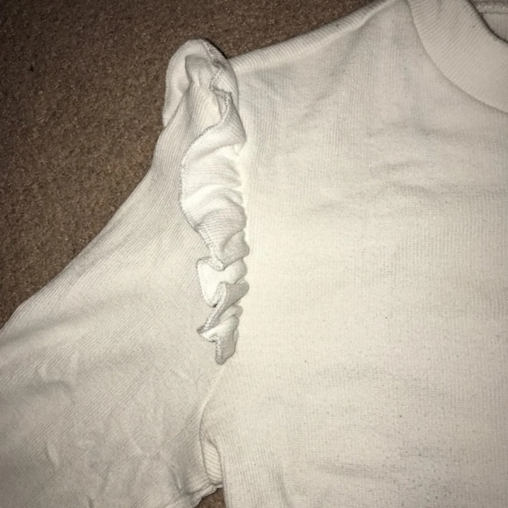 Shein Offwhite Ruffle Top - Picture 2 of 4